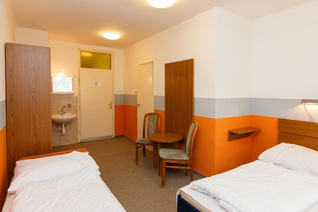 Hostel Flandria Budapest Exteriör bild