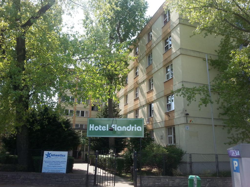 Hostel Flandria Budapest Exteriör bild